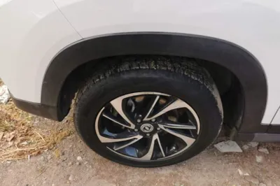 Dongfeng Fengon S560