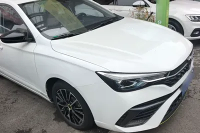 Roewe i5