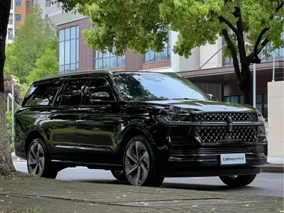 Lincoln Navigator
