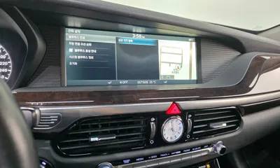 Genesis EQ900