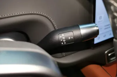 Li Auto L6