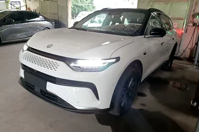 Leapmotor C11