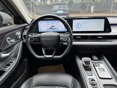 Chery Arrizo 8