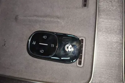 Nio ES8