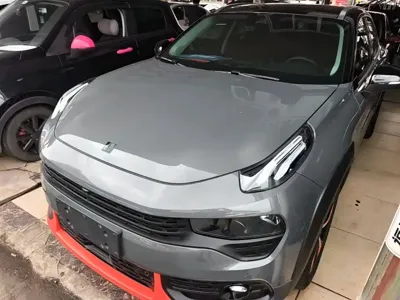 Lynk & Co 02