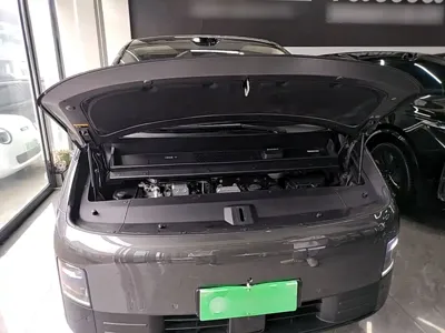 Li Auto Li MEGA