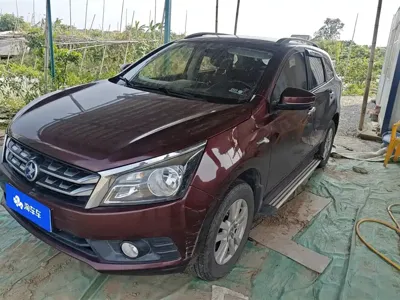 Venucia T70