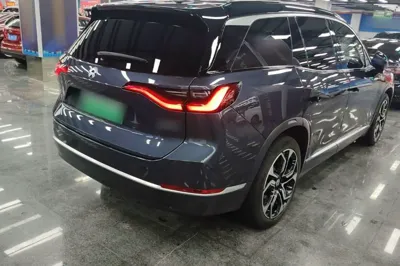 Nio ES8