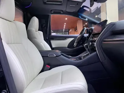 Lexus LM