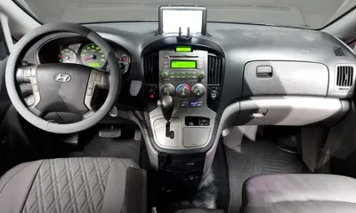 Hyundai Starex