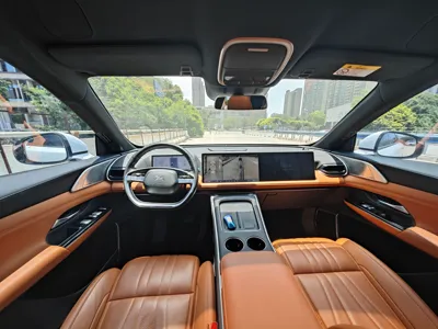 Xpeng G9
