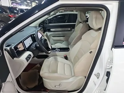 Geely ICON