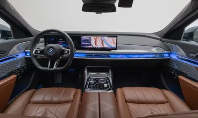 BMW i7