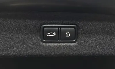 Genesis EQ900