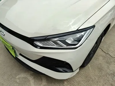 BYD e2