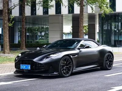 Aston Martin DB12