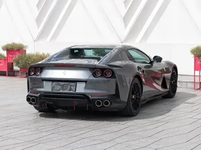 Ferrari 812