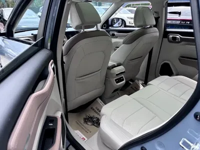 Geely ICON