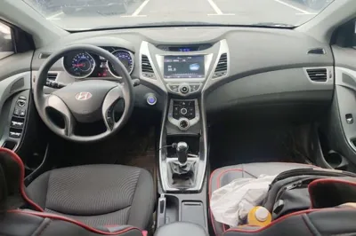Hyundai Elantra (5th Generation