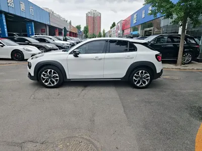Lynk & Co 02