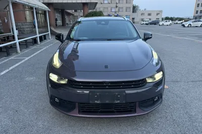 Lynk & Co 02