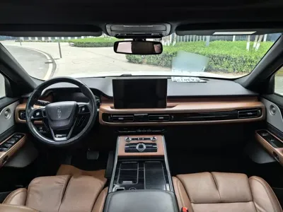 Lincoln Aviator