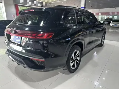 Audi Q6
