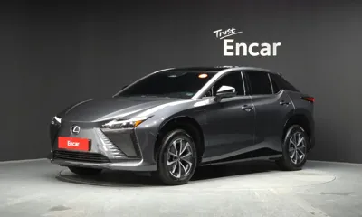 Lexus RZ