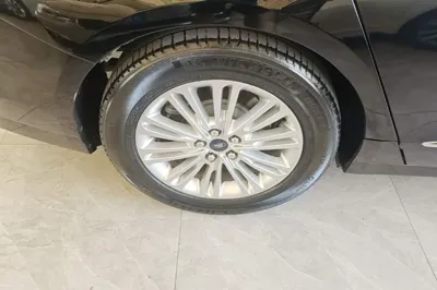Ford Taurus