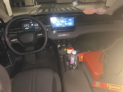 Roewe D6