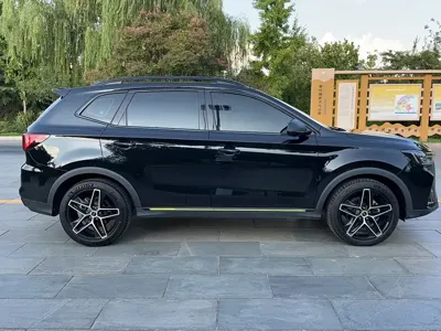 Roewe RX5