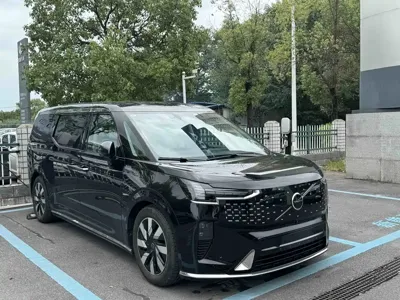 Volvo EM90