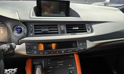 Lexus CT200h