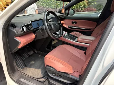 Nio EC6