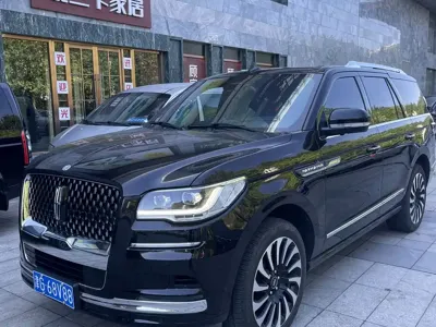 Lincoln Navigator