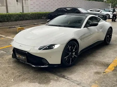 Aston Martin V8 Vantage