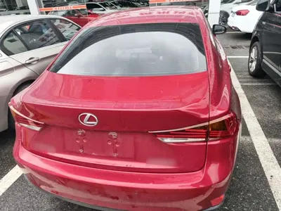 Lexus IS