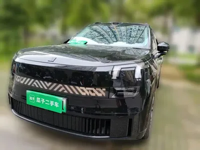 Lynk & Co 领克900