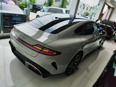 Xiaomi SU7