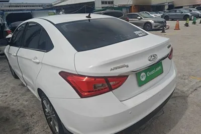 Chery Arrizo 5