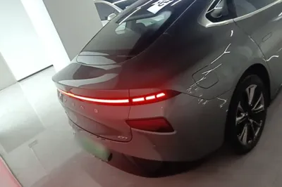 Xpeng P7