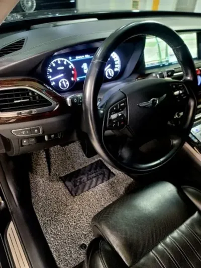 Genesis EQ900