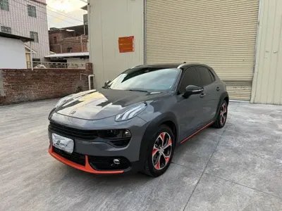 Lynk & Co 02