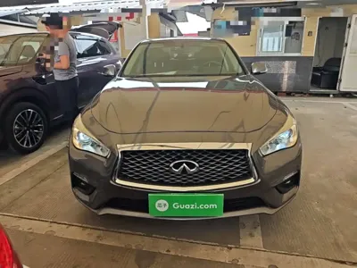 Infiniti Q50L