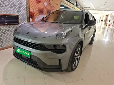 Lynk & Co 01