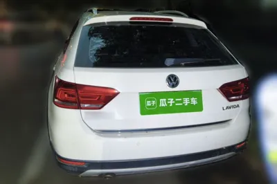 Volkswagen Cross Lavida
