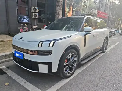 Lynk & Co 领克900