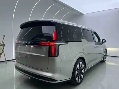 Volvo EM90