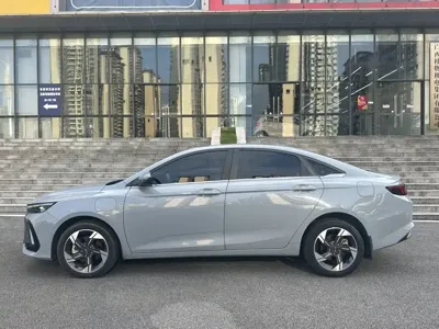 Geely L HiP