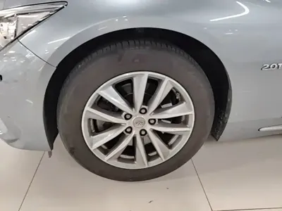 Infiniti Q50L